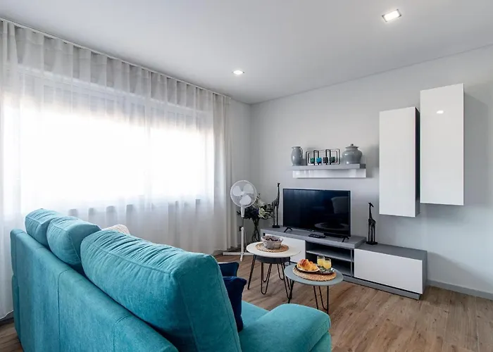 Downtown 1br W/ Balcony By Lovelystay Apartment Porto