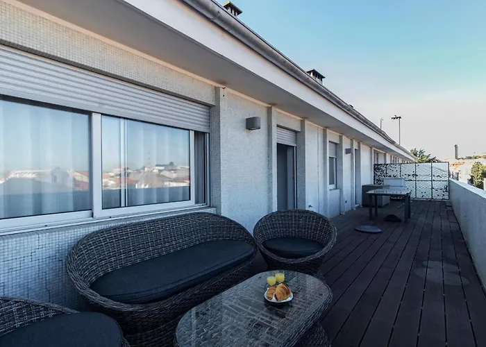 Downtown 1br W/ Balcony By Lovelystay Apartment Porto