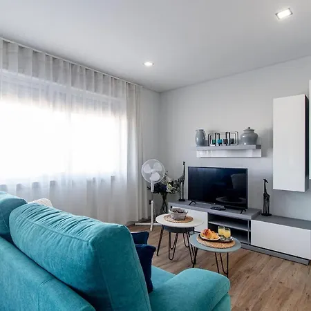Downtown 1br W/ Balcony By Lovelystay Lägenhet Oporto