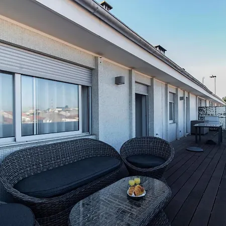 Downtown 1br W/ Balcony By Lovelystay Lägenhet Oporto
