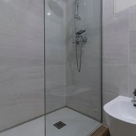 Downtown 1br W/ Balcony By Lovelystay Apartamento