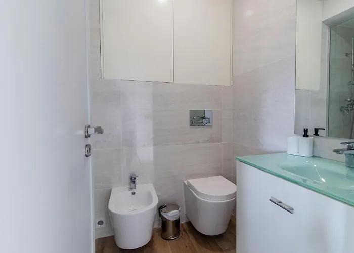 Downtown 1br W/ Balcony By Lovelystay Appartement Oporto