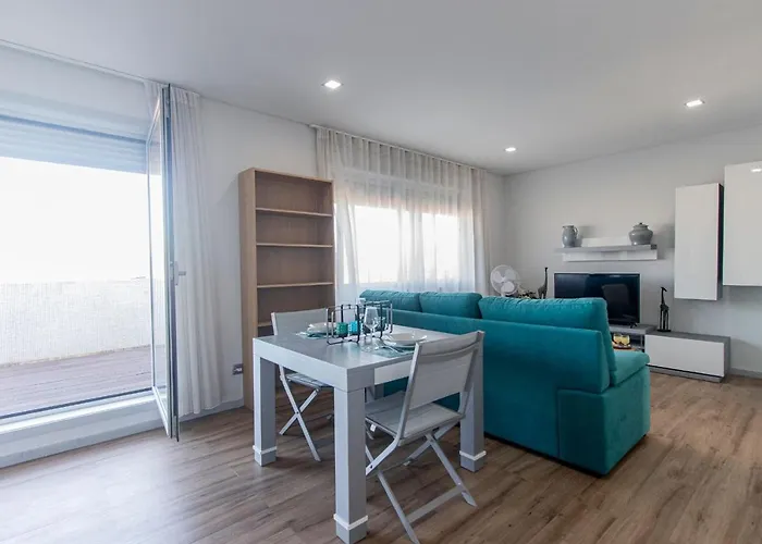 Downtown 1br W/ Balcony By Lovelystay Appartement Oporto